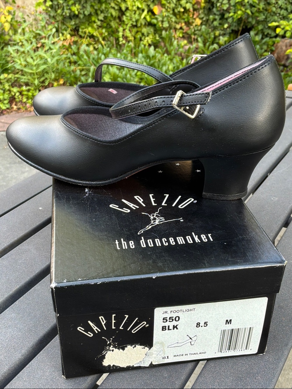 Women’s Capezio Character Dance Shoe - NEW Size 8.5